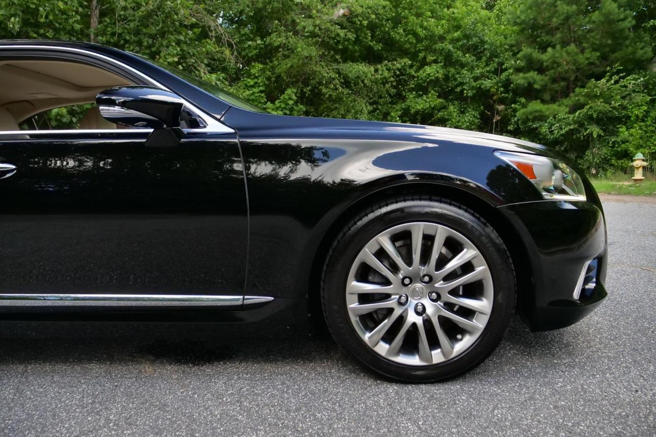2016 Lexus LS 460 / 4.6L V8 / Comfort Package / Sunroof! Lincolnton NC