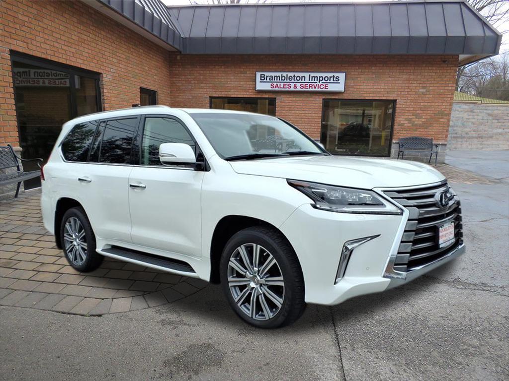 2016 Lexus LX 570 .