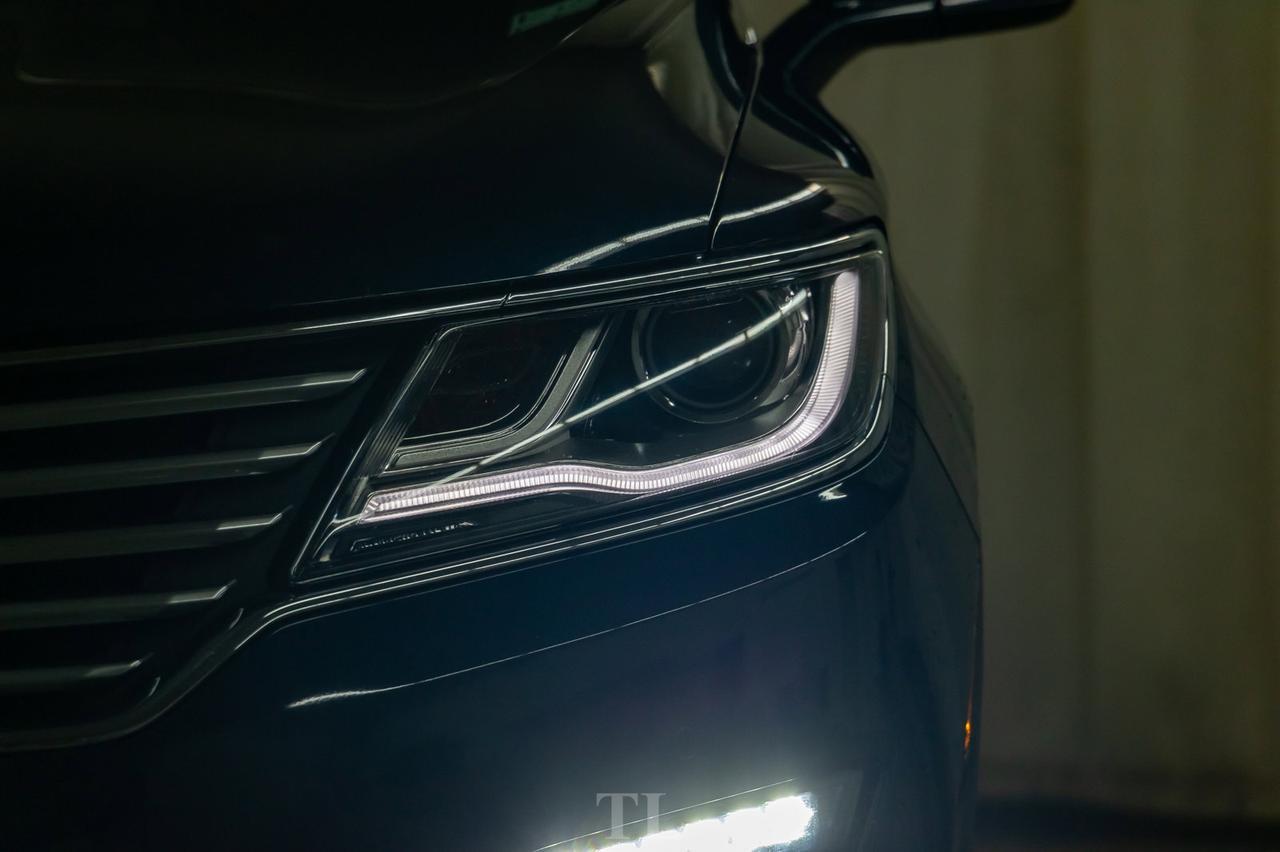 2016 Lincoln MKC AWD Reserve Leather Roof Nav BCam Red Deer AB