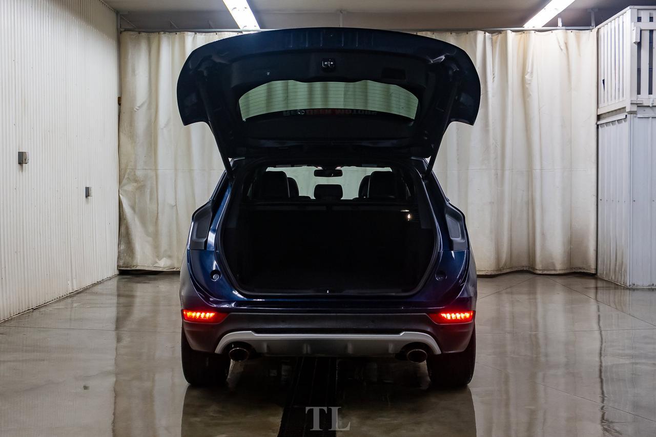 2016 Lincoln MKC AWD Reserve Leather Roof Nav BCam Red Deer AB