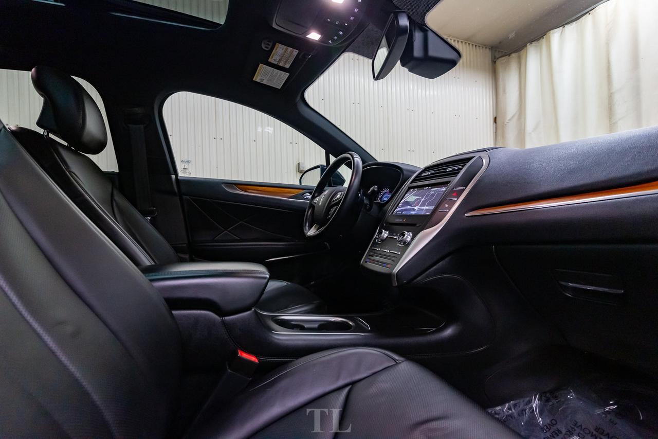 2016 Lincoln MKC AWD Reserve Leather Roof Nav BCam Red Deer AB