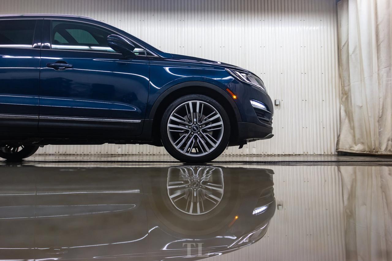 2016 Lincoln MKC AWD Reserve Leather Roof Nav BCam Red Deer AB