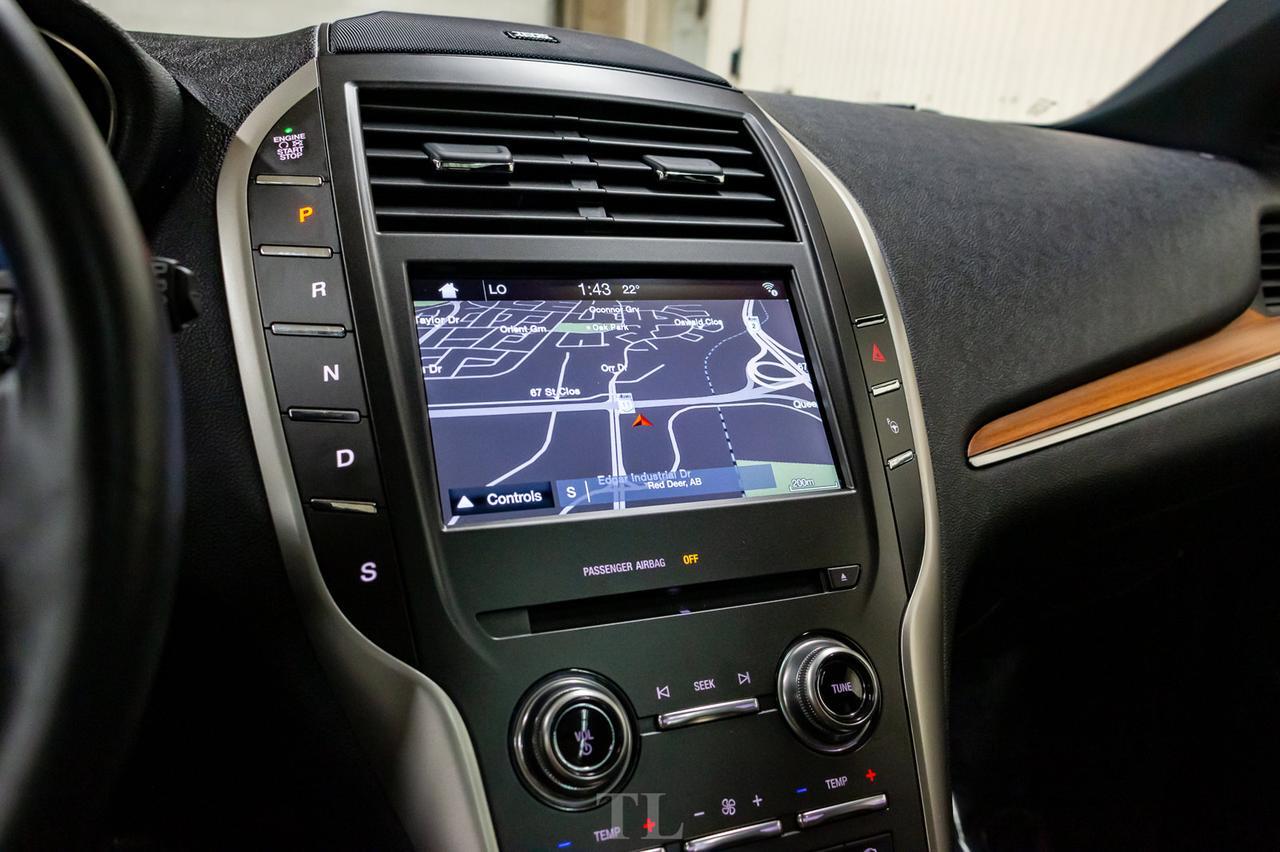 2016 Lincoln MKC AWD Reserve Leather Roof Nav BCam Red Deer AB