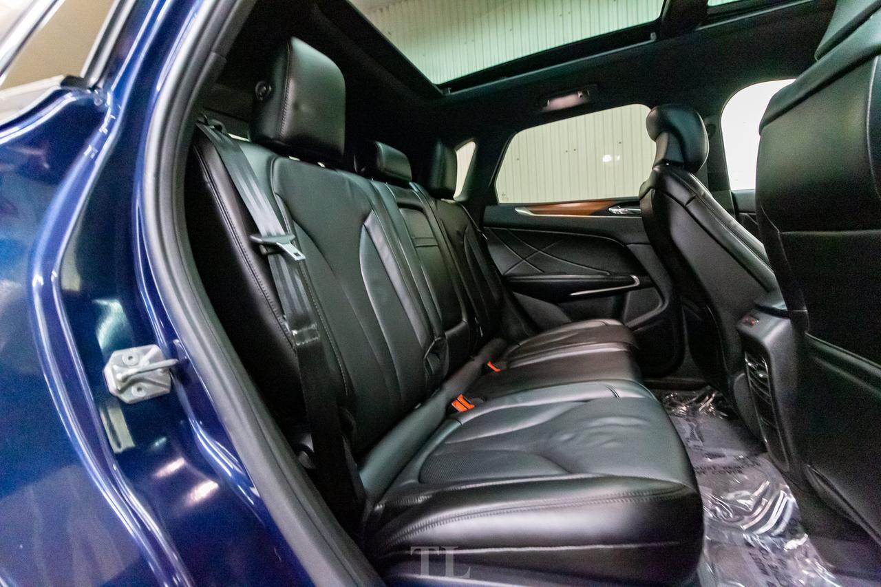 2016 Lincoln MKC AWD Reserve Leather Roof Nav BCam Red Deer AB
