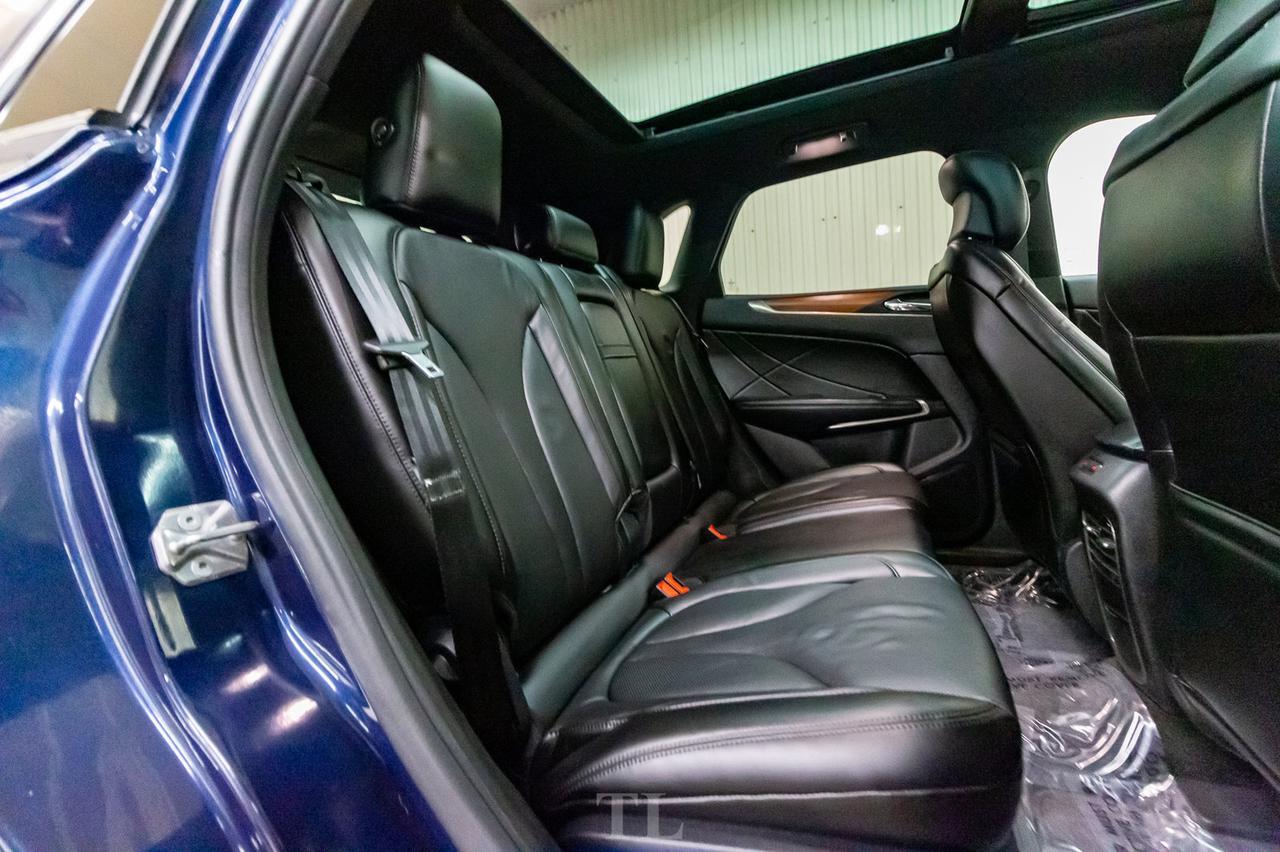 2016 Lincoln MKC AWD Reserve Leather Roof Nav BCam Red Deer AB