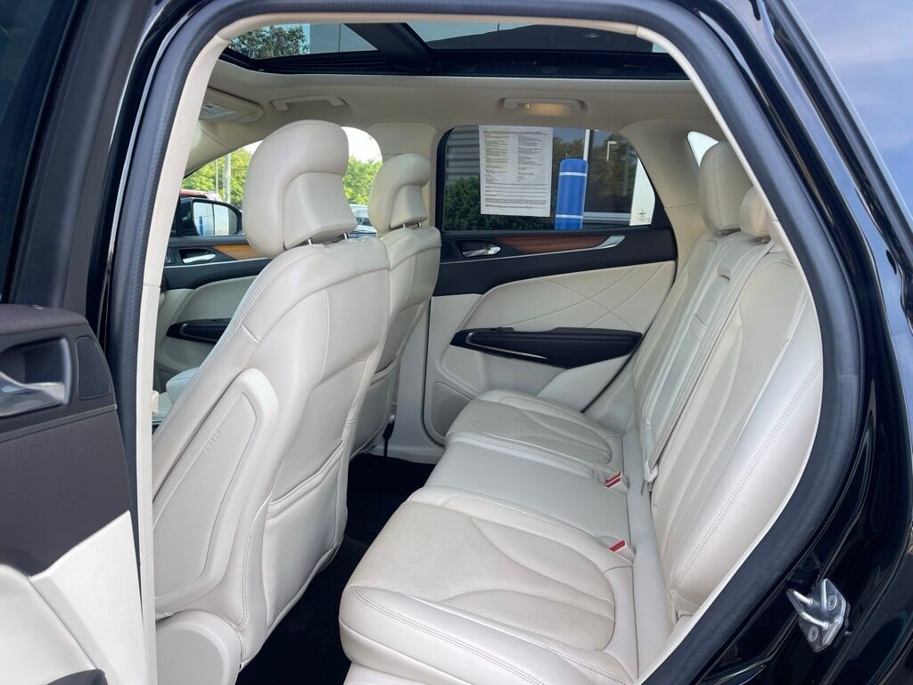 2016 Lincoln MKC Reserve Orange MA