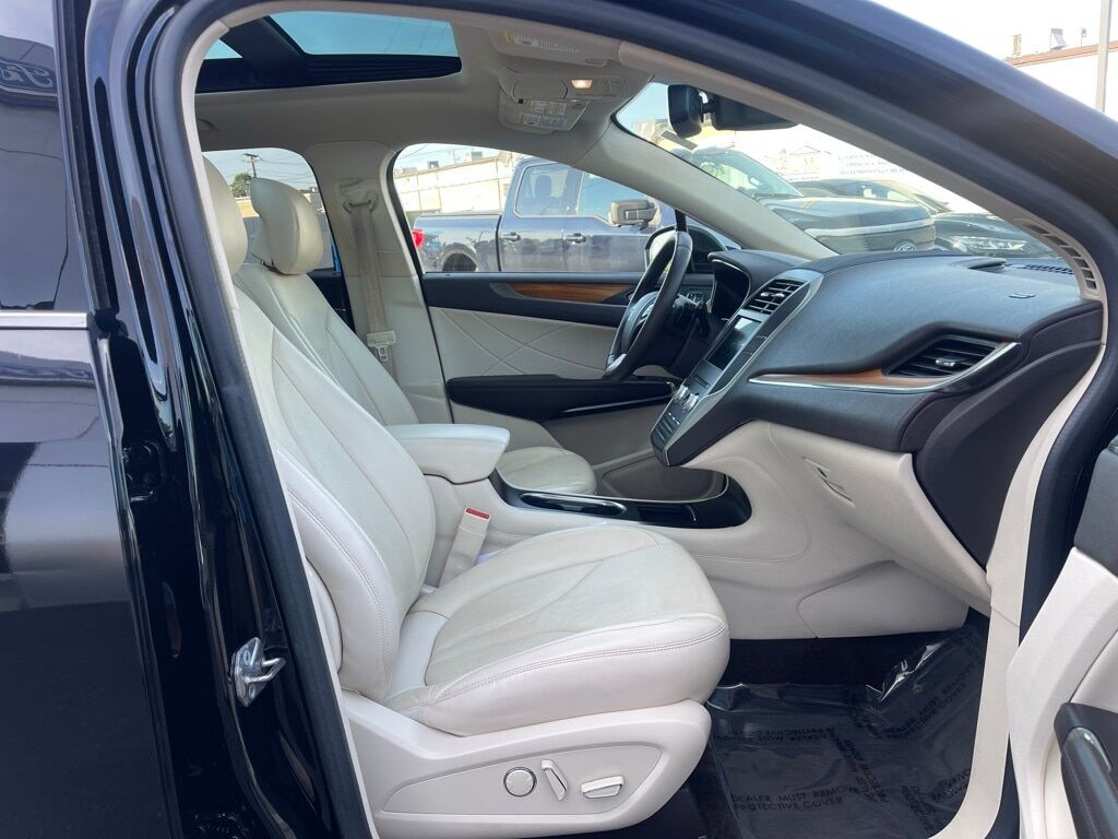 2016 Lincoln MKC Reserve Orange MA