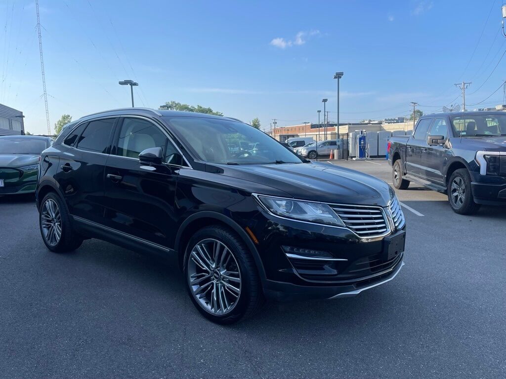 2016 Lincoln MKC Reserve Orange MA