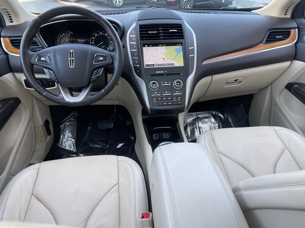 2016 Lincoln MKC Reserve Orange MA