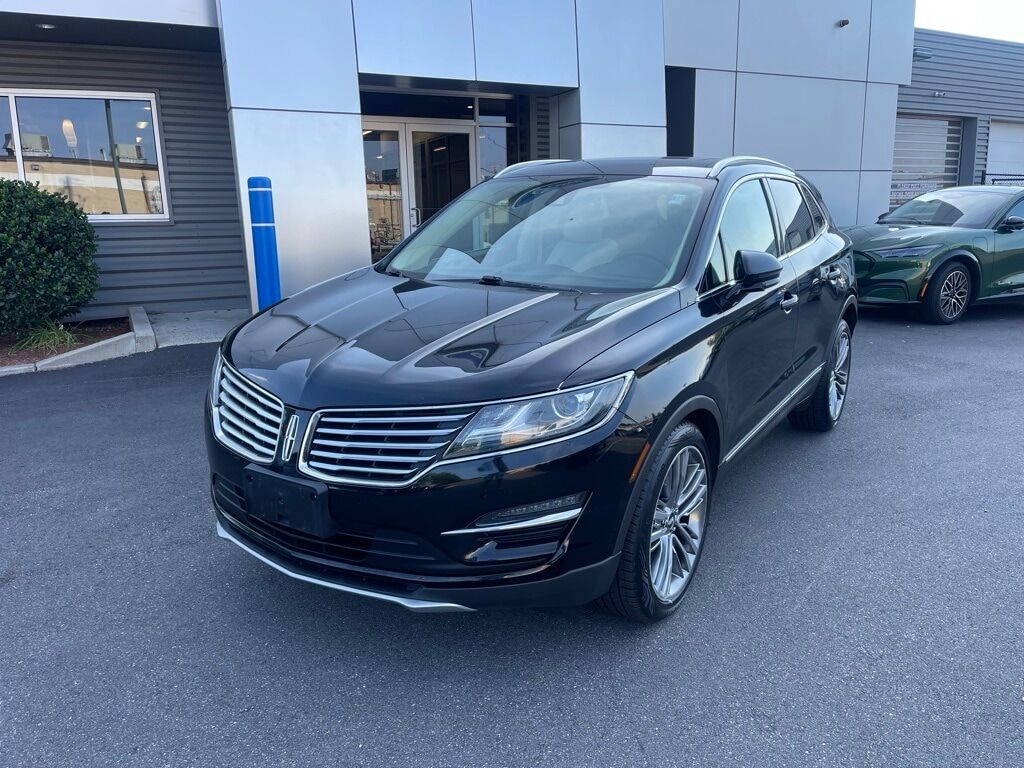 2016 Lincoln MKC Reserve Orange MA