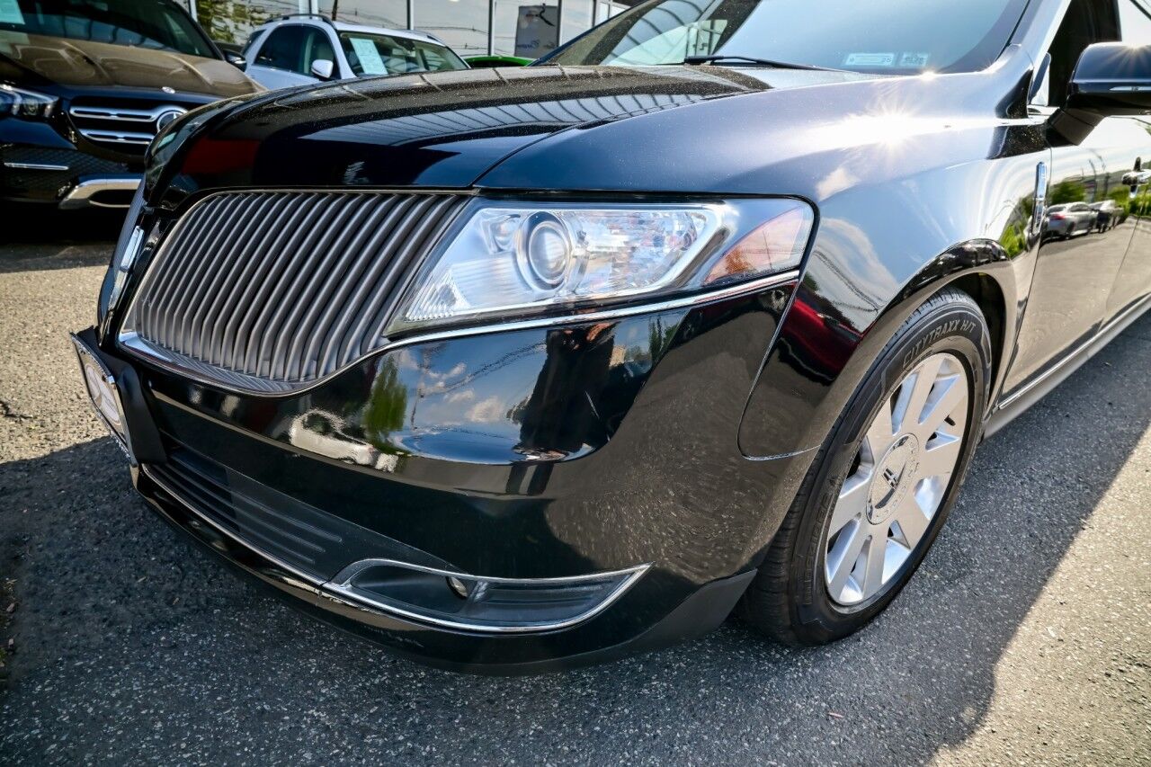 2016 Lincoln MKT 7 Passenger Stretch Limo Springfield NJ