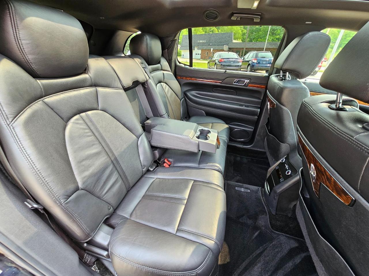 2016 Lincoln MKT Town Car Livery Hastings MI
