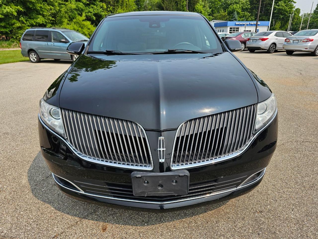 2016 Lincoln MKT Town Car Livery Hastings MI