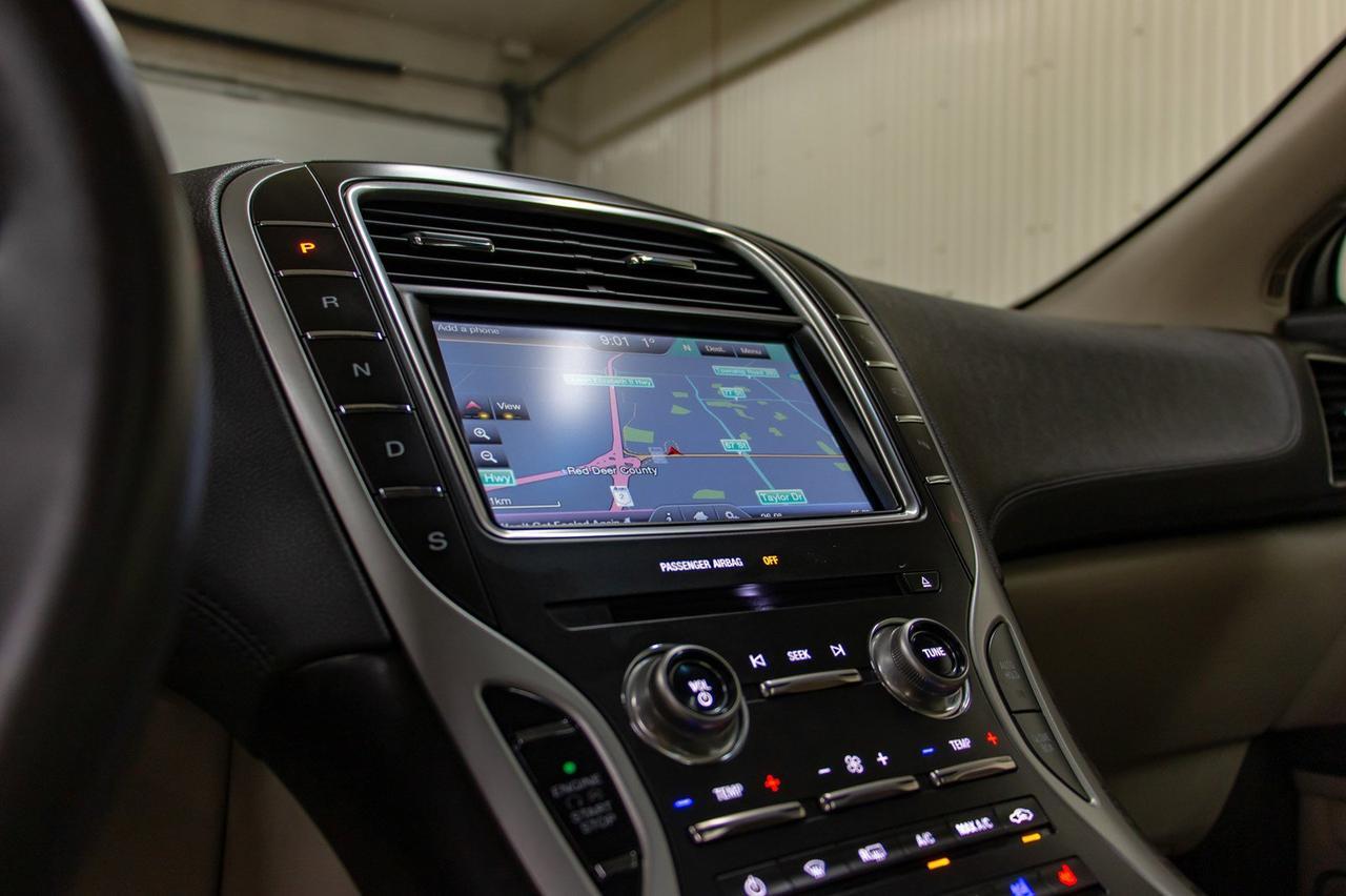 2016 Lincoln MKX AWD Luxury Edition Leather Roof Nav Red Deer AB