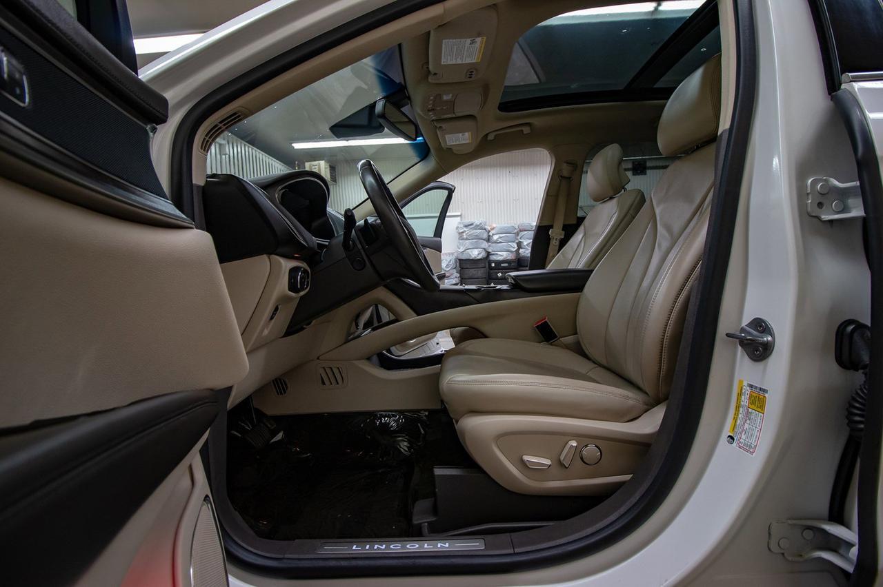 2016 Lincoln MKX AWD Luxury Edition Leather Roof Nav Red Deer AB