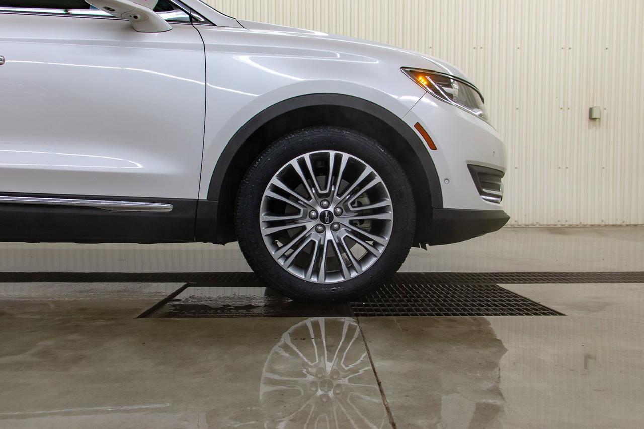 2016 Lincoln MKX AWD Luxury Edition Leather Roof Nav Red Deer AB