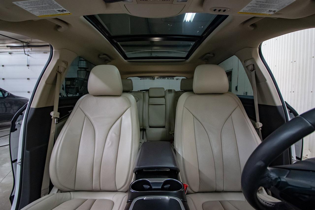 2016 Lincoln MKX AWD Luxury Edition Leather Roof Nav Red Deer AB