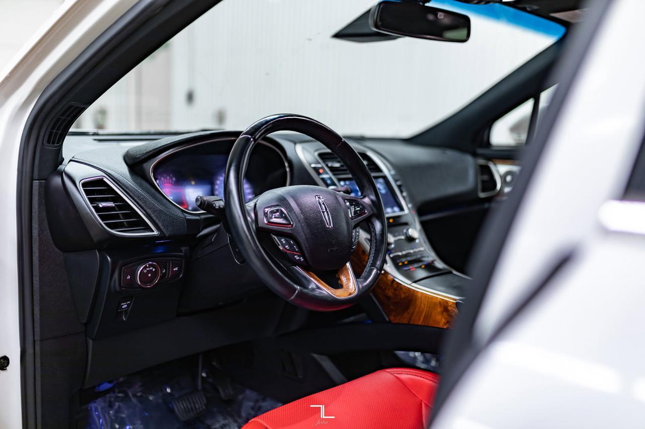 2016 Lincoln MKX AWD Reserve Leather Roof Nav BCam Red Deer AB