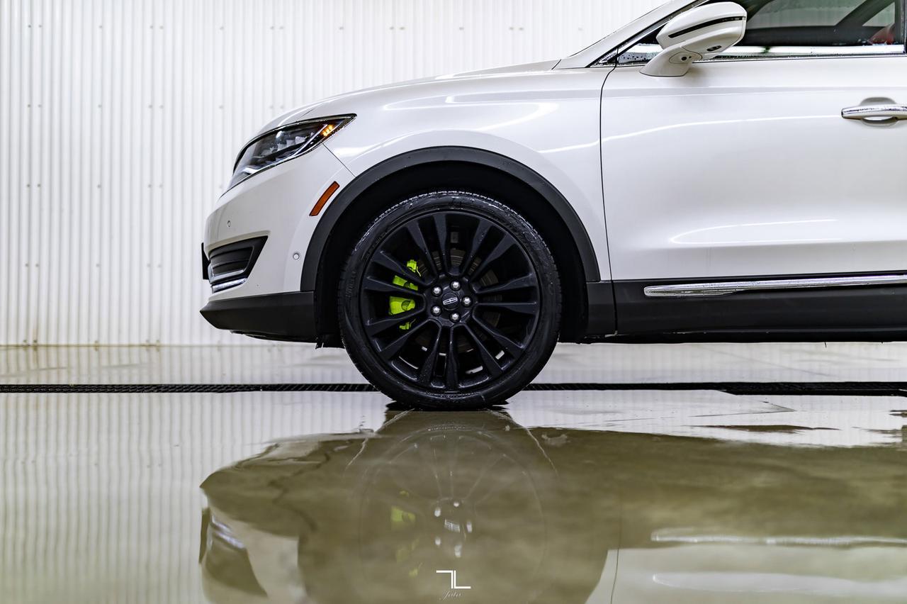 2016 Lincoln MKX AWD Reserve Leather Roof Nav BCam Red Deer AB