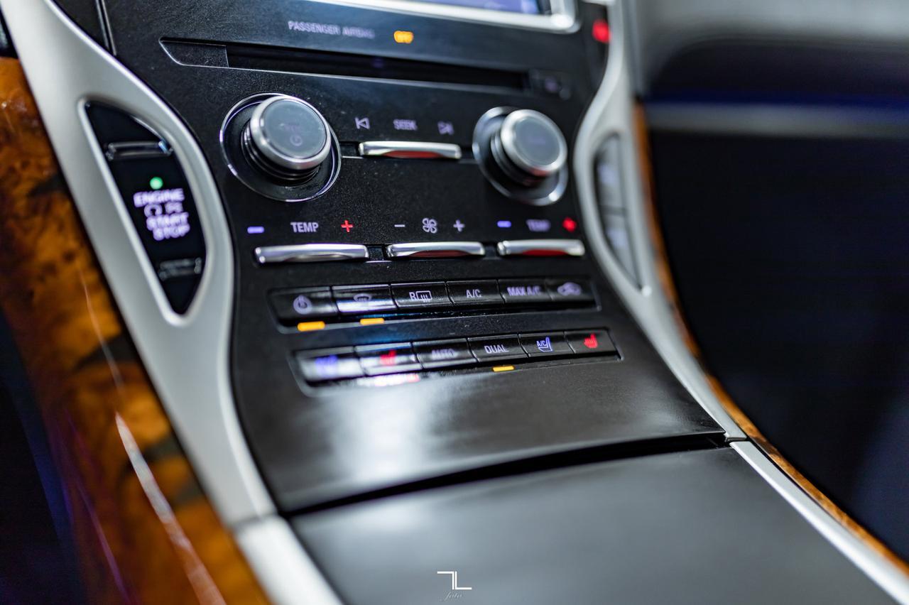 2016 Lincoln MKX AWD Reserve Leather Roof Nav BCam Red Deer AB