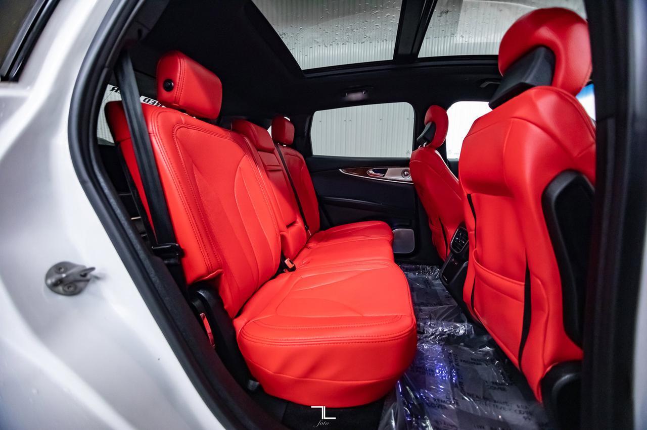 2016 Lincoln MKX AWD Reserve Leather Roof Nav BCam Red Deer AB