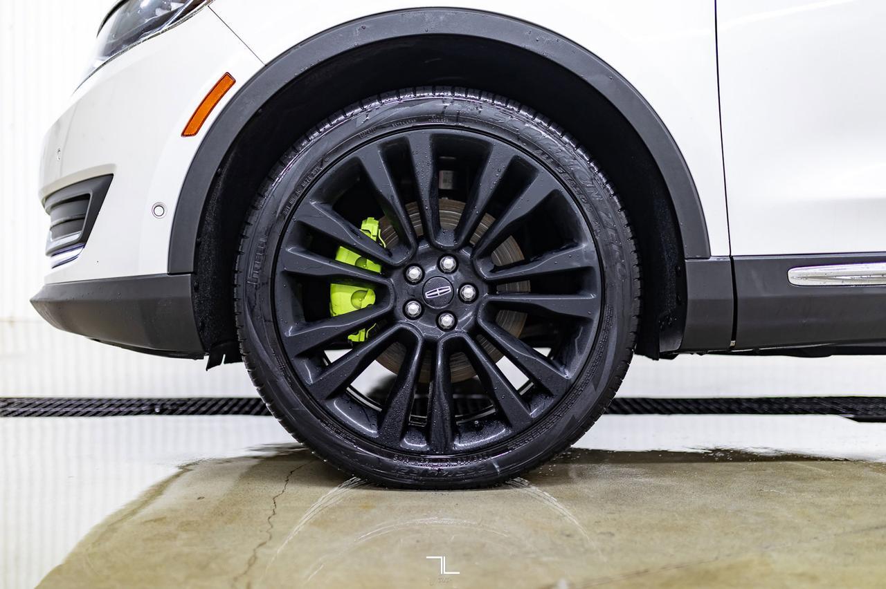 2016 Lincoln MKX AWD Reserve Leather Roof Nav BCam Red Deer AB