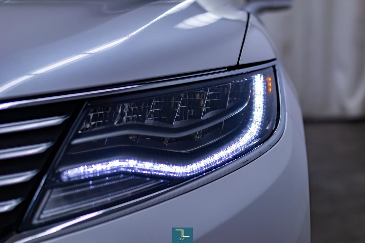 2016 Lincoln MKX AWD Reserve Leather Roof Nav BCam Red Deer AB