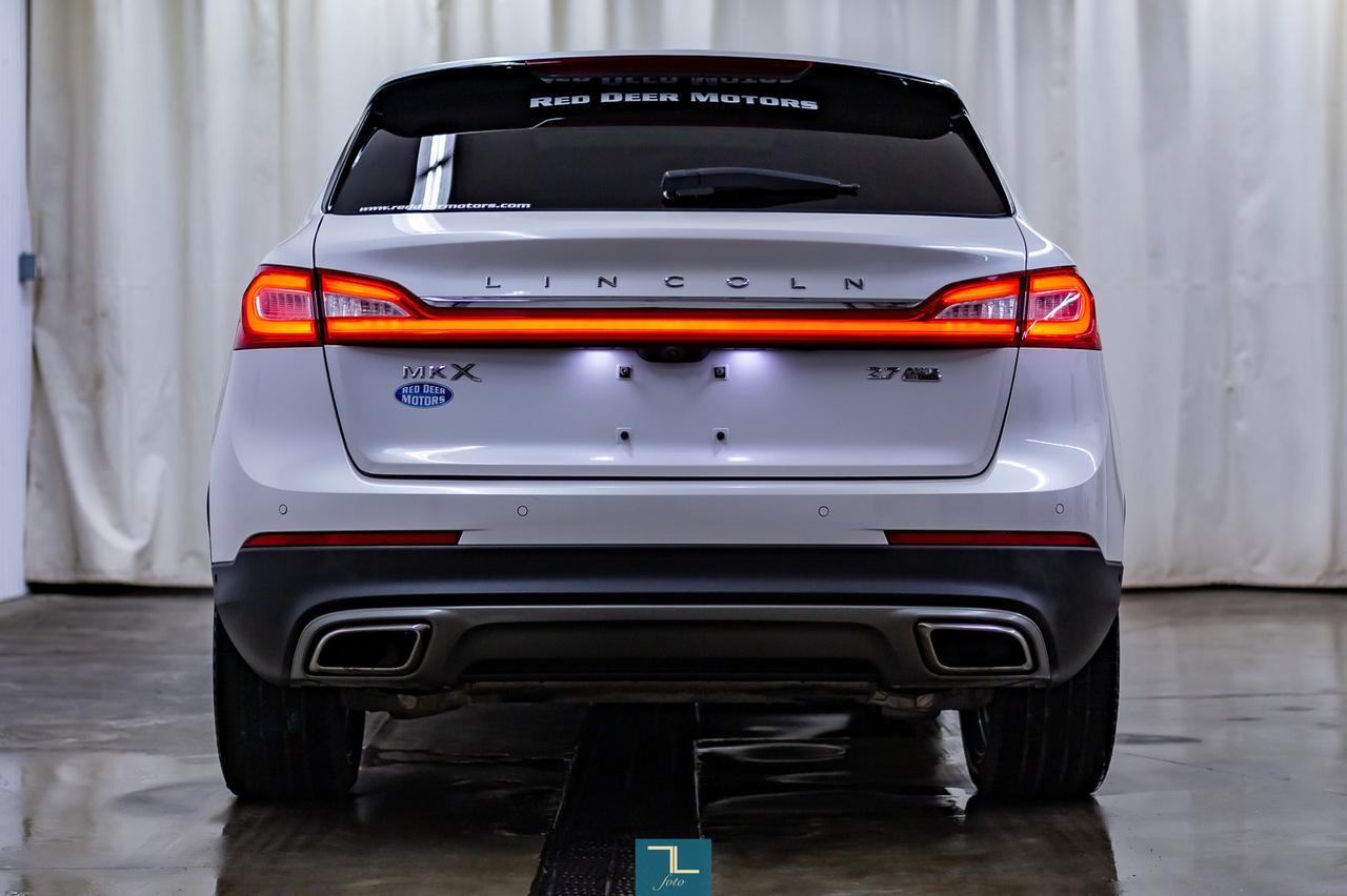 2016 Lincoln MKX AWD Reserve Leather Roof Nav BCam Red Deer AB