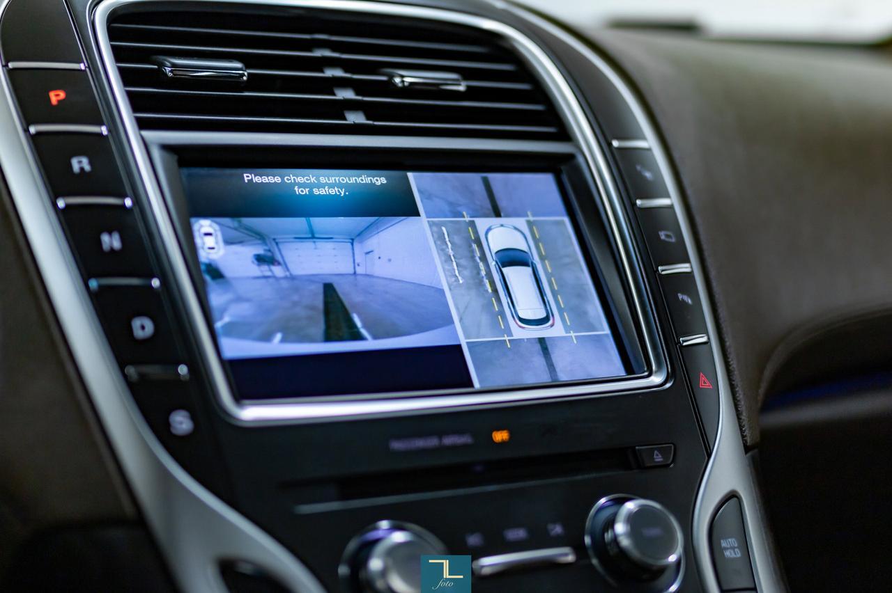 2016 Lincoln MKX AWD Reserve Leather Roof Nav BCam Red Deer AB