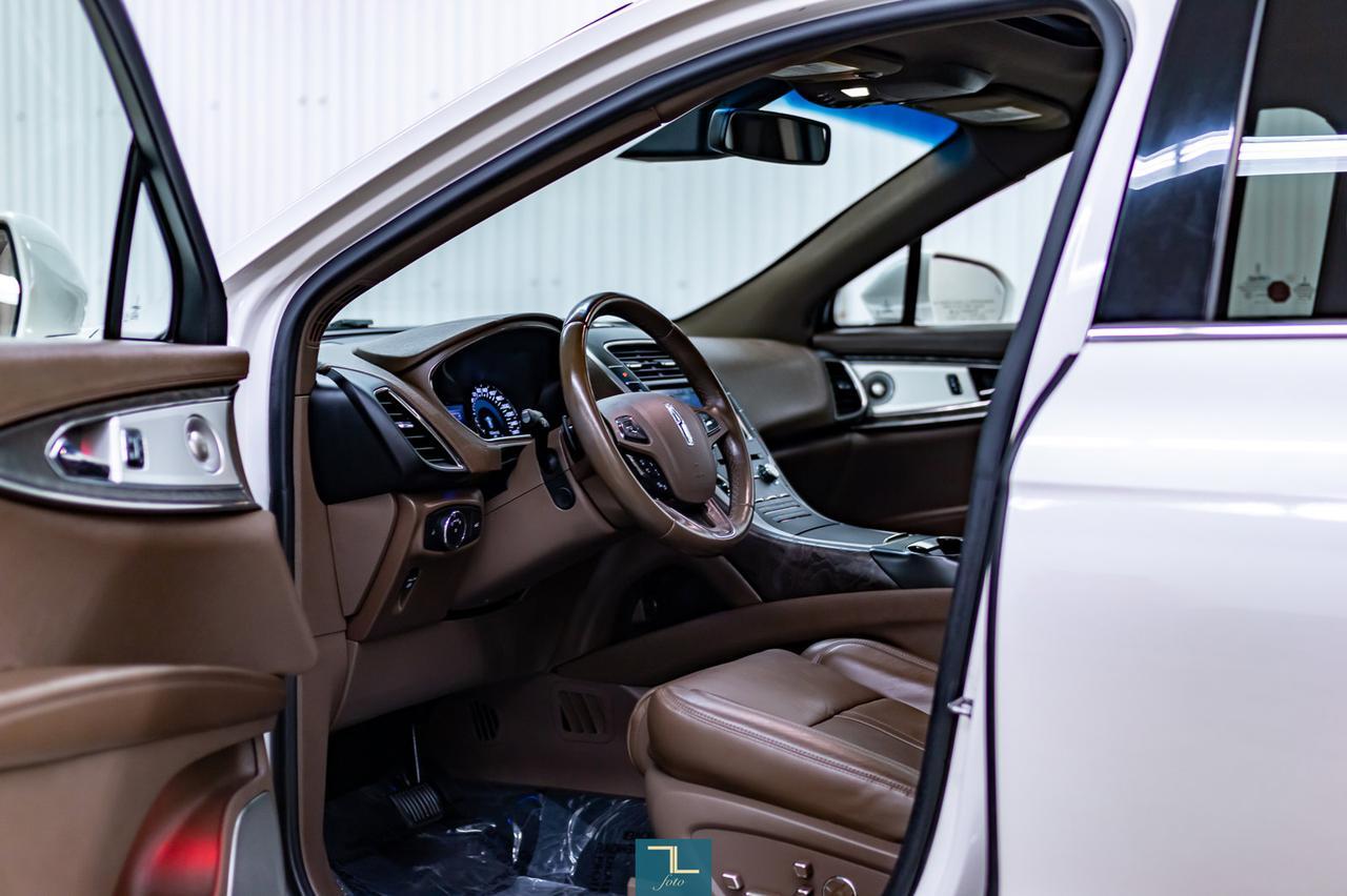 2016 Lincoln MKX AWD Reserve Leather Roof Nav BCam Red Deer AB