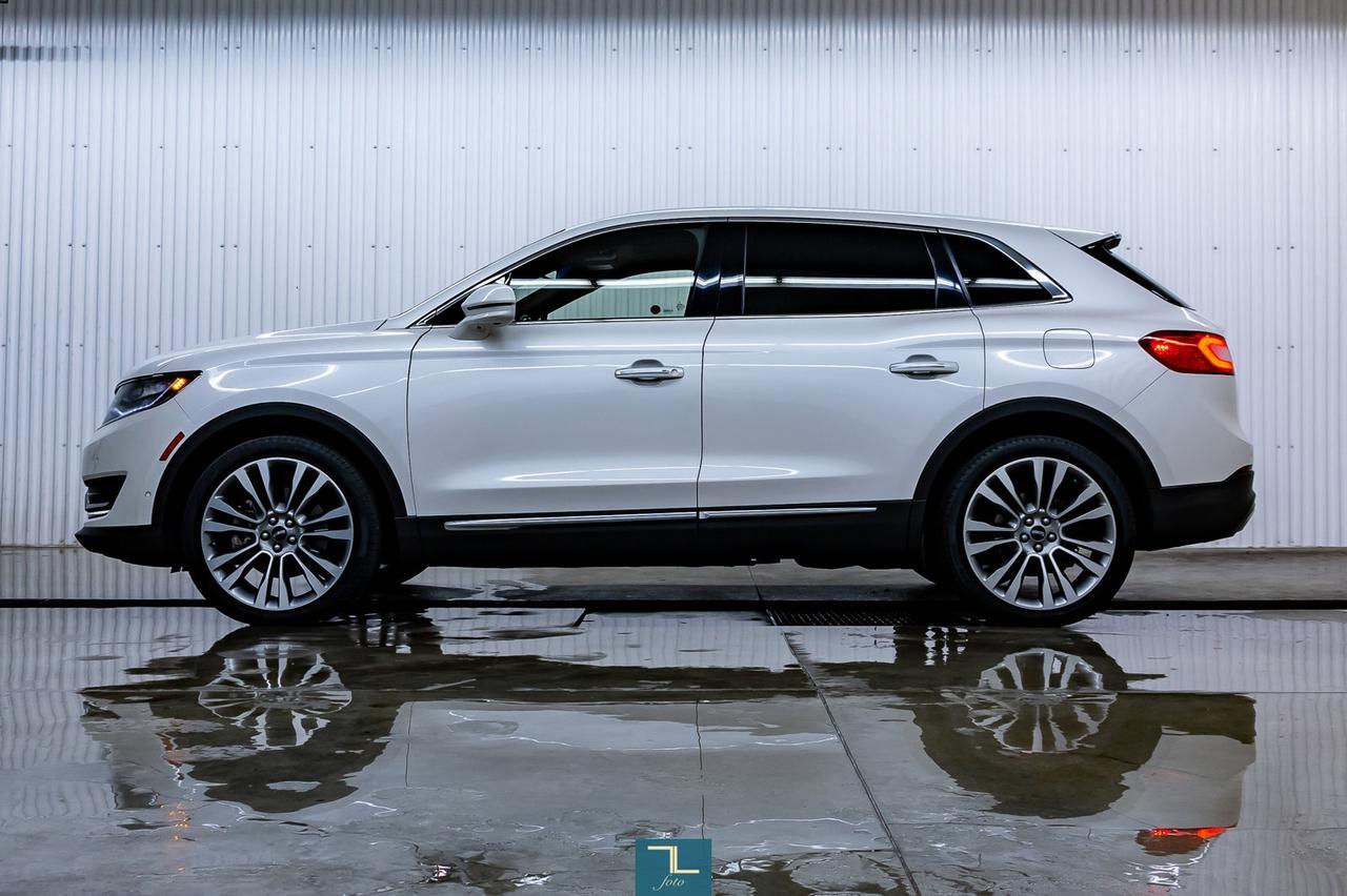 2016 Lincoln MKX AWD Reserve Leather Roof Nav BCam Red Deer AB