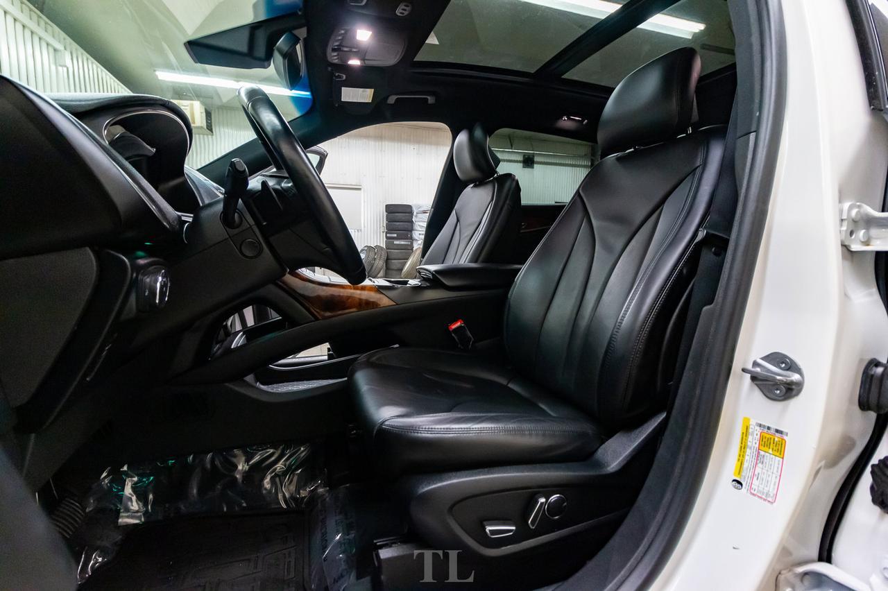 2016 Lincoln MKX AWD Reserve Leather Roof Nav BCam Red Deer AB