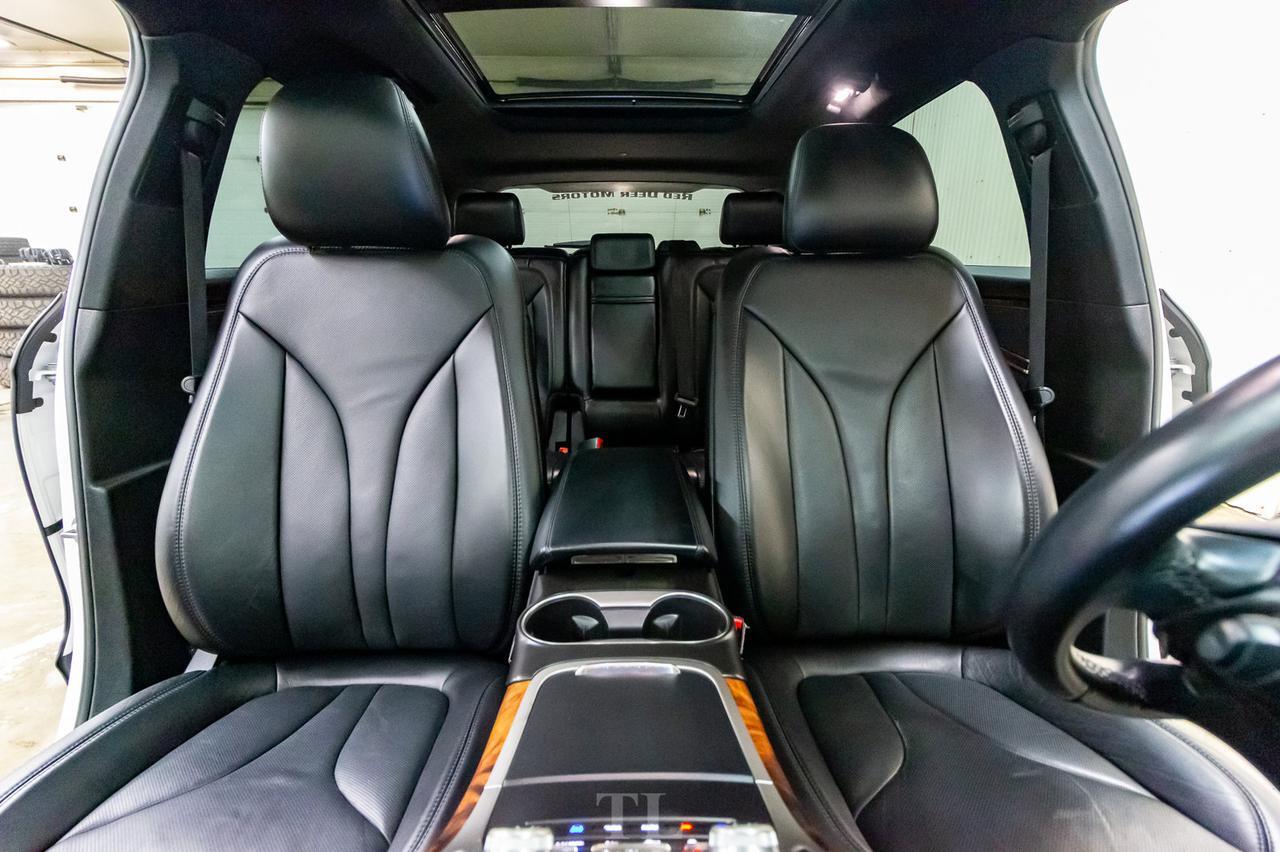 2016 Lincoln MKX AWD Reserve Leather Roof Nav BCam Red Deer AB