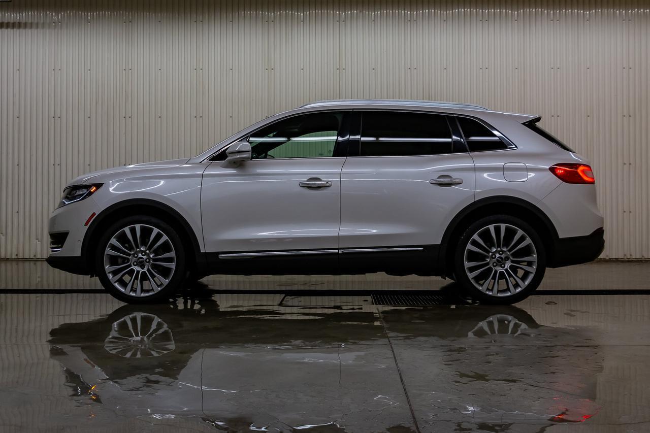 2016 Lincoln MKX AWD Reserve Leather Roof Nav BCam Red Deer AB