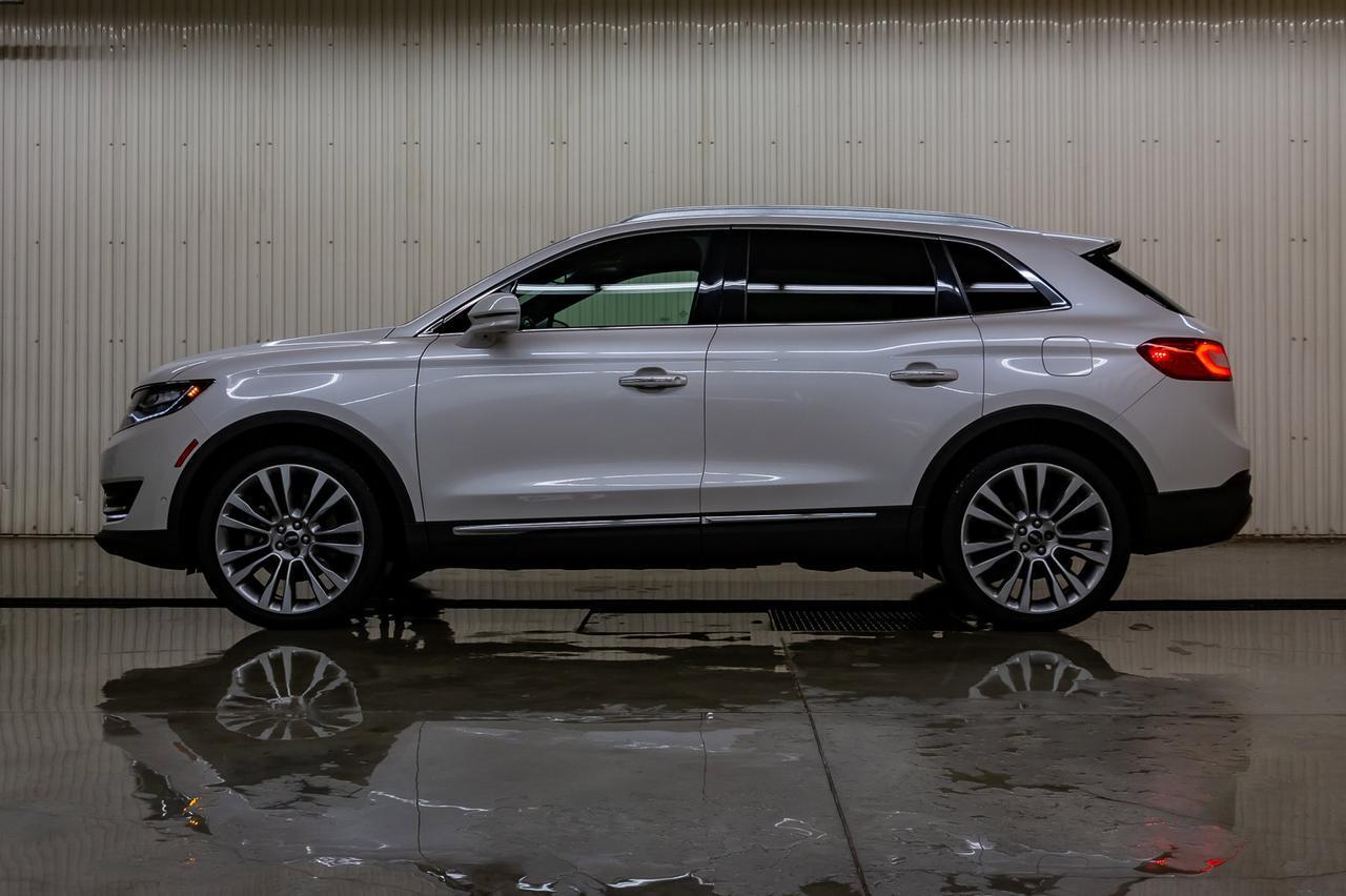 2016 Lincoln MKX AWD Reserve Leather Roof Nav BCam Red Deer AB