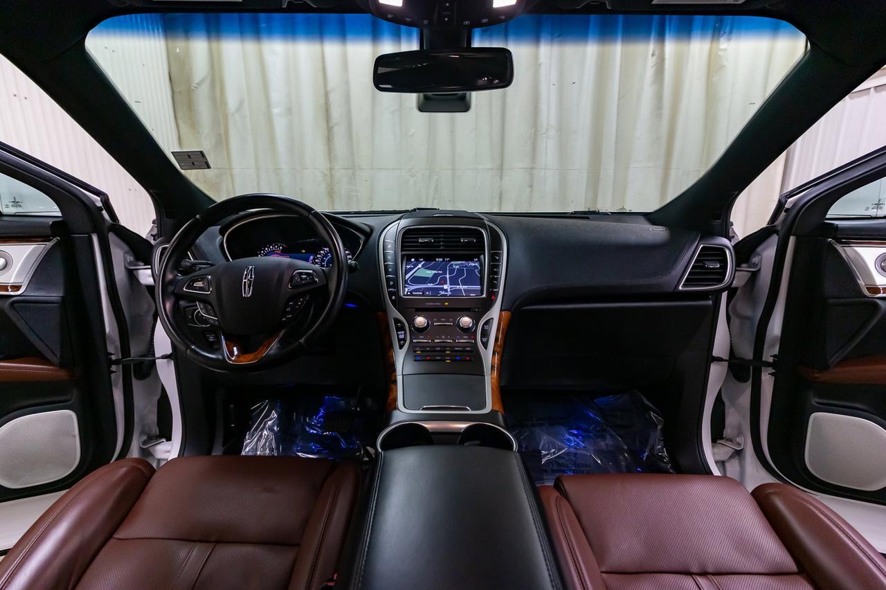 2016 Lincoln MKX AWD Reserve Leather Roof Nav BCam Red Deer AB