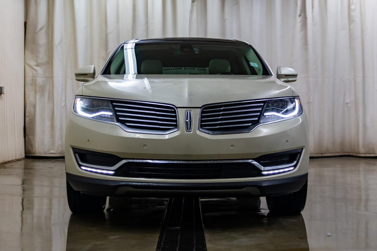 2016 Lincoln MKX AWD Reserve Leather Roof Nav Red Deer AB