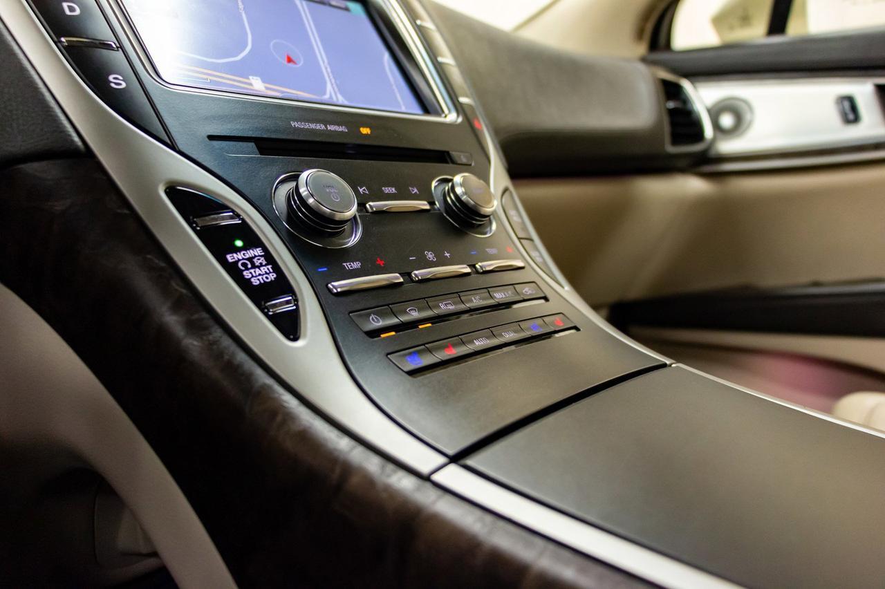 2016 Lincoln MKX AWD Reserve Leather Roof Nav Red Deer AB