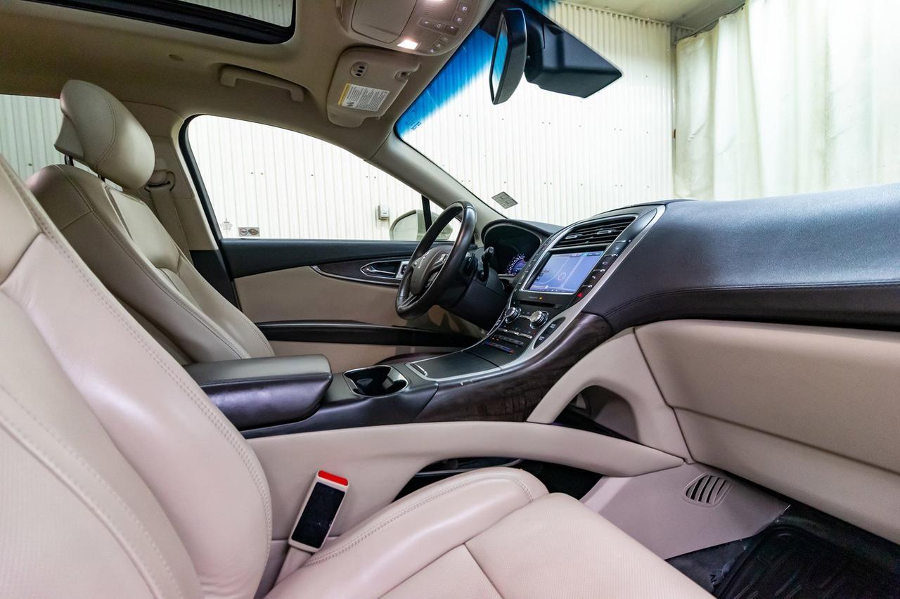 2016 Lincoln MKX AWD Reserve Leather Roof Nav Red Deer AB