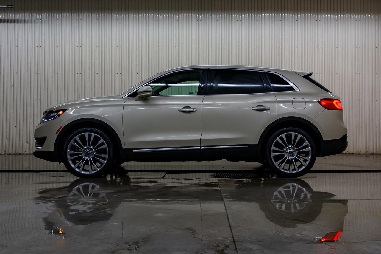2016 Lincoln MKX AWD Reserve Leather Roof Nav Red Deer AB