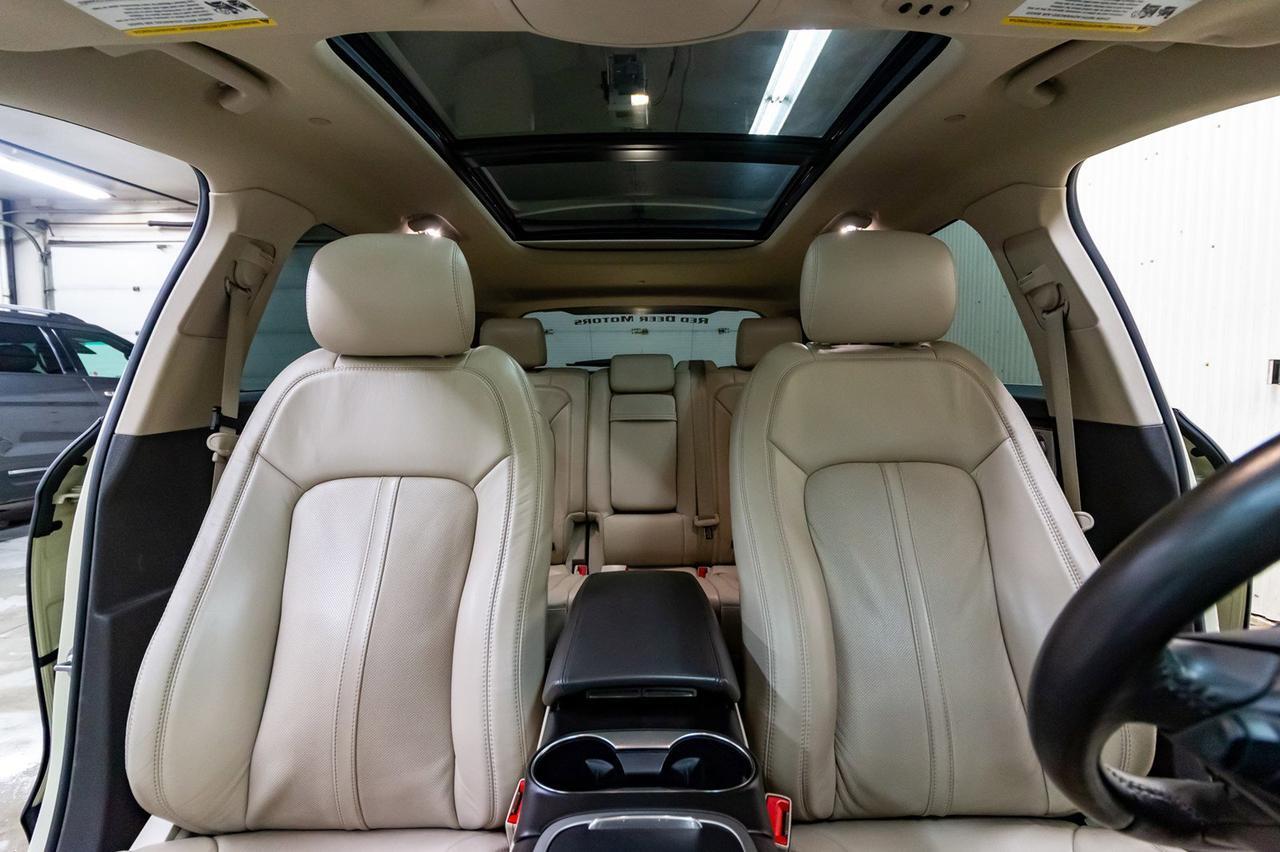 2016 Lincoln MKX AWD Reserve Leather Roof Nav Red Deer AB