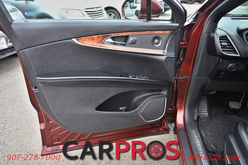 2016 Lincoln MKX Reserve - AWD - Climate, Technology & Driver Assist Pkg - Auto Start - Power Heated & Cooled Leather Seats - Heated Steering Wheel - Adaptive Cruise Control - Navigation - Panoramic Vista Roof - Blind Spot & Lane Keep Assist - Back Up Camera Anchorage AK