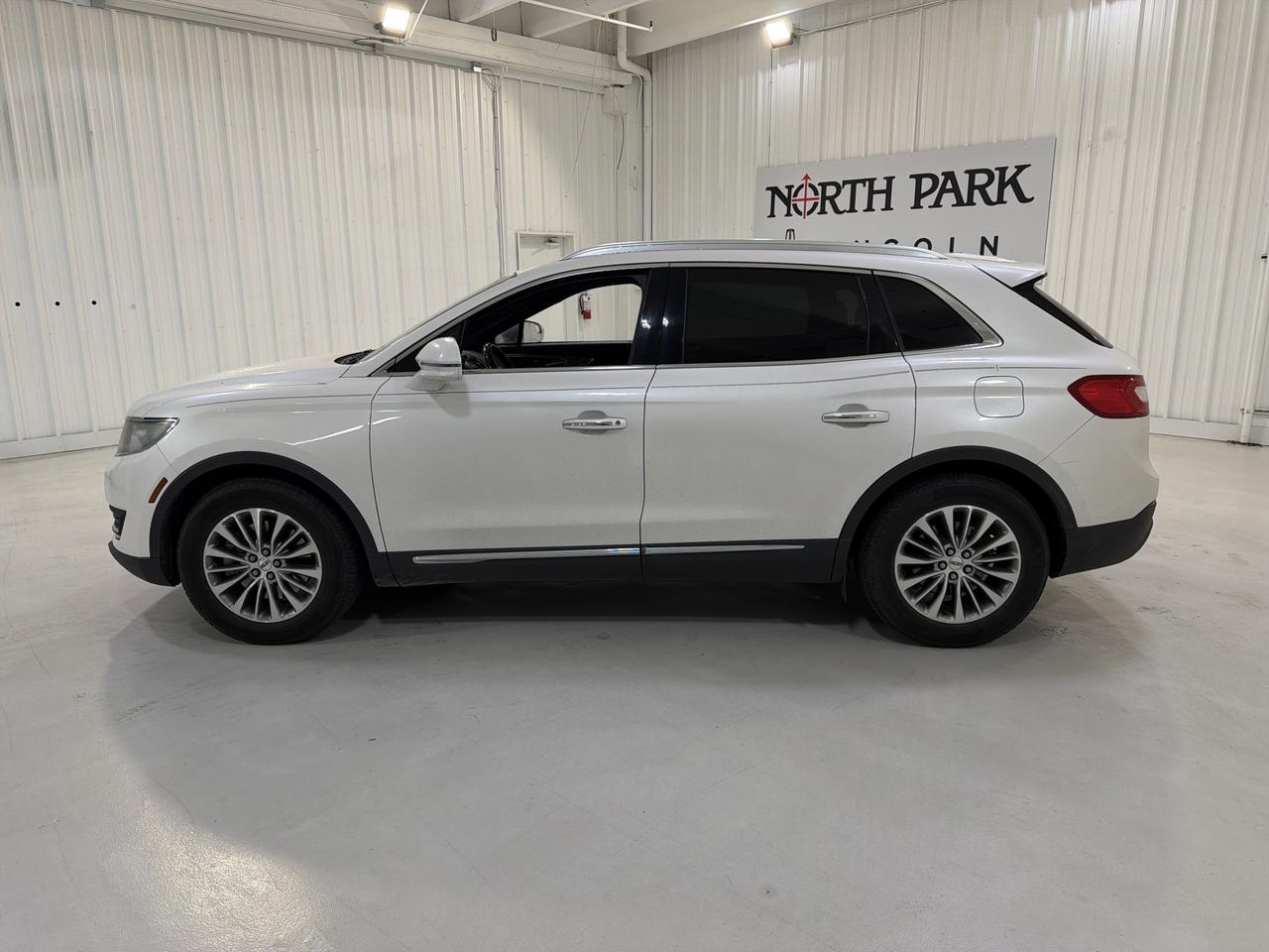 2016 Lincoln MKX Select