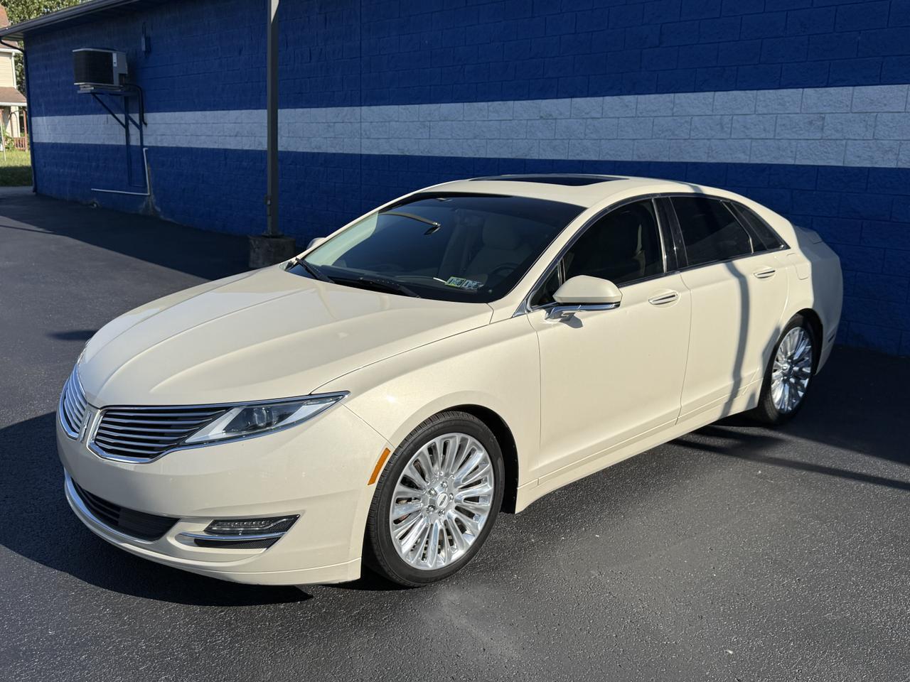2016 Lincoln MKZ Base photo 5