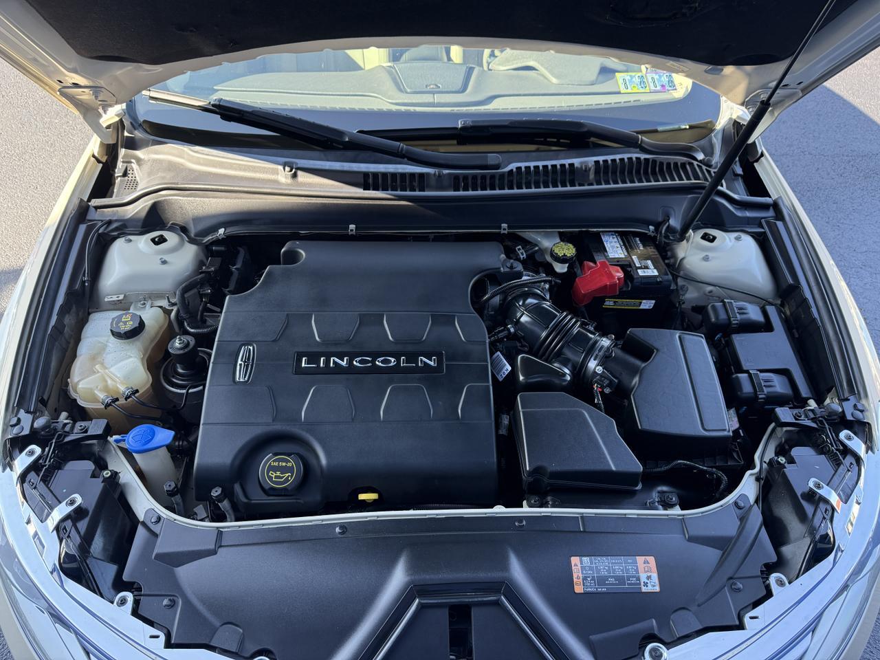 2016 Lincoln MKZ Base photo 23