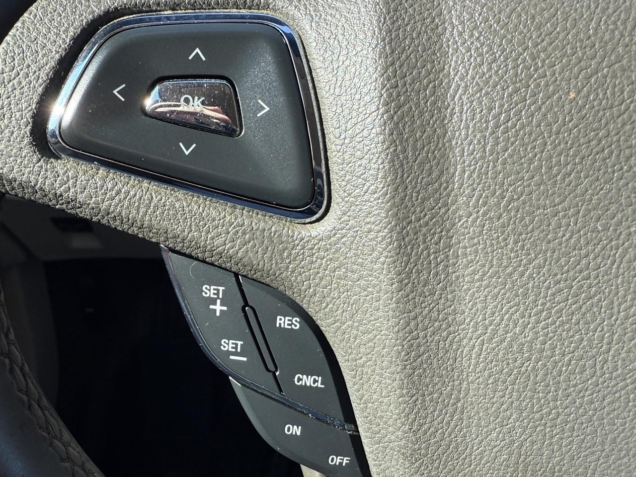 2016 Lincoln MKZ Base photo 12