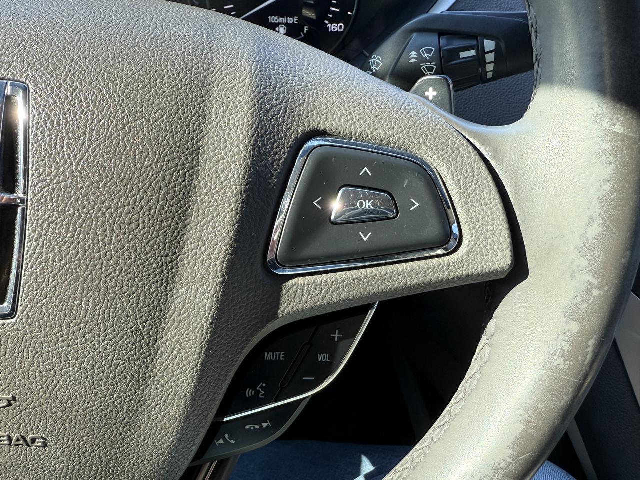 2016 Lincoln MKZ Base photo 11