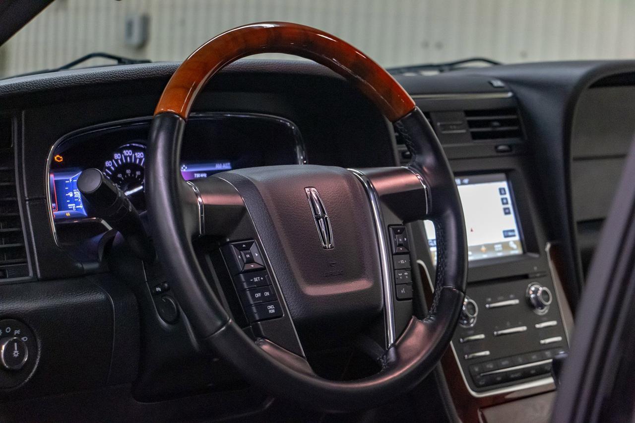 2016 Lincoln Navigator AWD Select Leather Roof Nav Red Deer AB