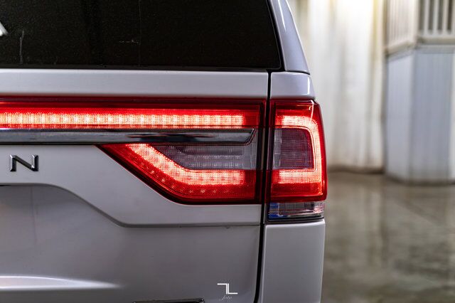 2016 Lincoln Navigator L AWD Select Leather Roof Nav BCam Red Deer AB