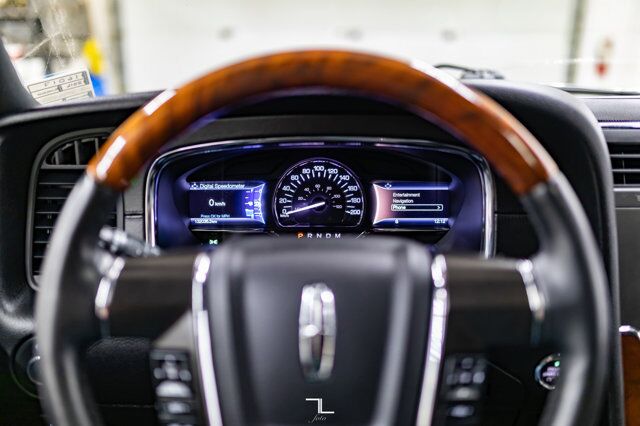 2016 Lincoln Navigator L AWD Select Leather Roof Nav BCam Red Deer AB